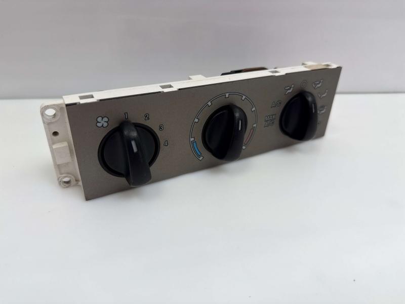 2001 Ford Explorer Heater A/C Control