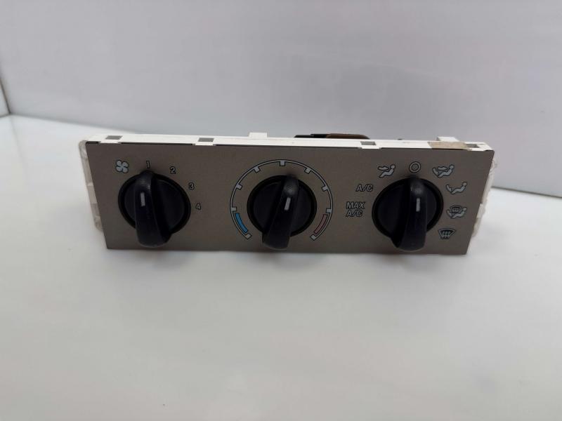 2001 Ford Explorer Heater A/C Control