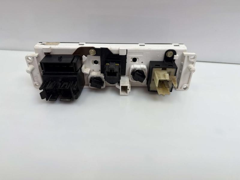 2001 Ford Explorer Heater A/C Control