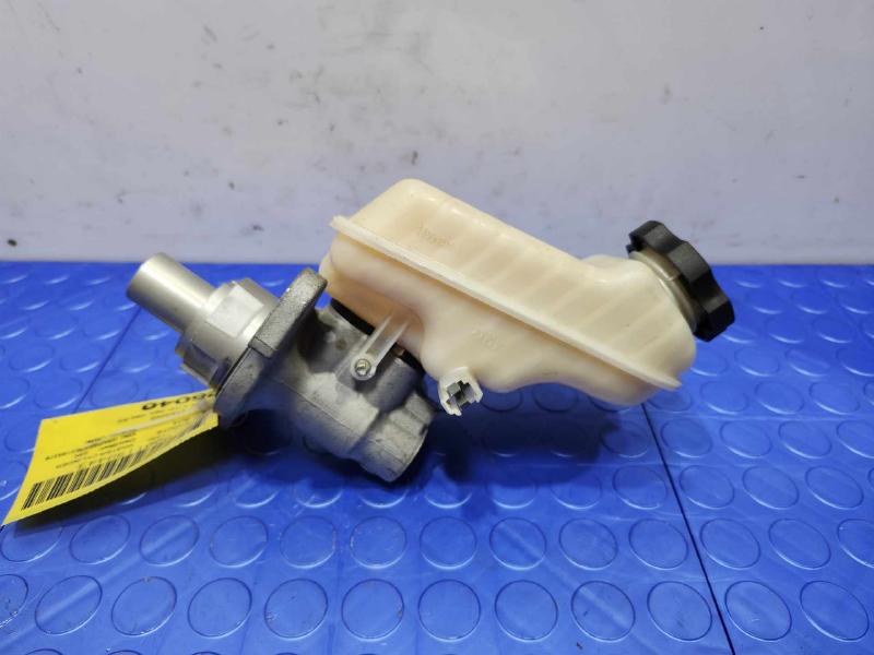 2013-2014 Cadillac ATS Brake Master Cylinder Assembly Genuine OEM 22909761