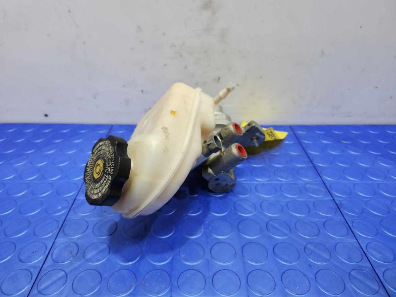 2013-2014 Cadillac ATS Brake Master Cylinder Assembly Genuine OEM 22909761