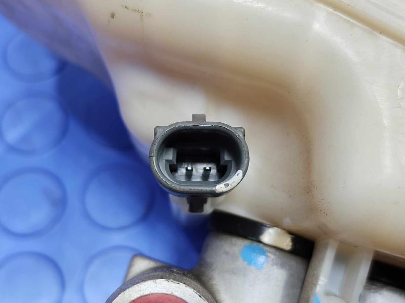 2013-2014 Cadillac ATS Brake Master Cylinder Assembly Genuine OEM 22909761