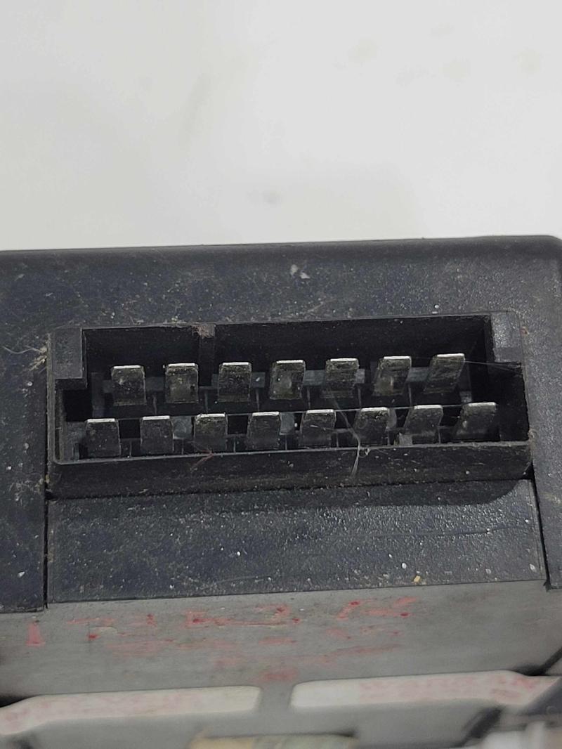 1987 Volvo 240 Chassis Brain Box