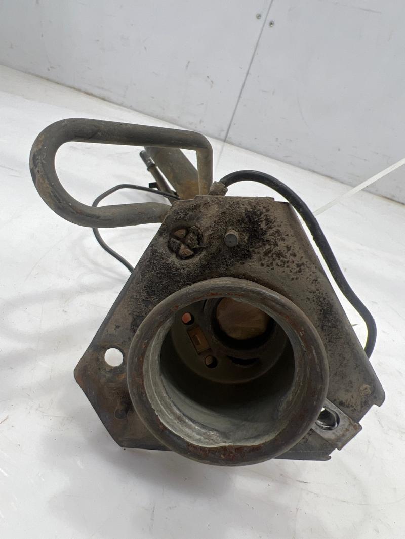 2004 Chevrolet Colorado Fuel Filler Neck