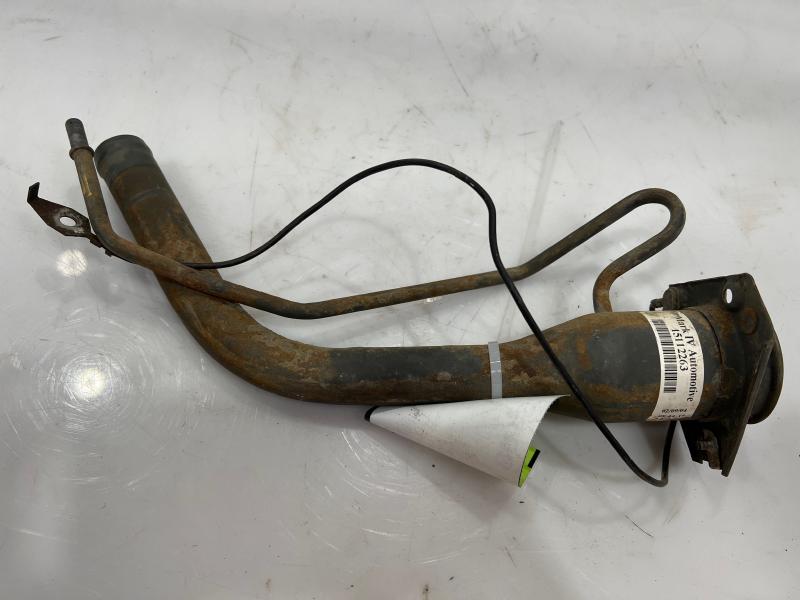2004 Chevrolet Colorado Fuel Filler Neck