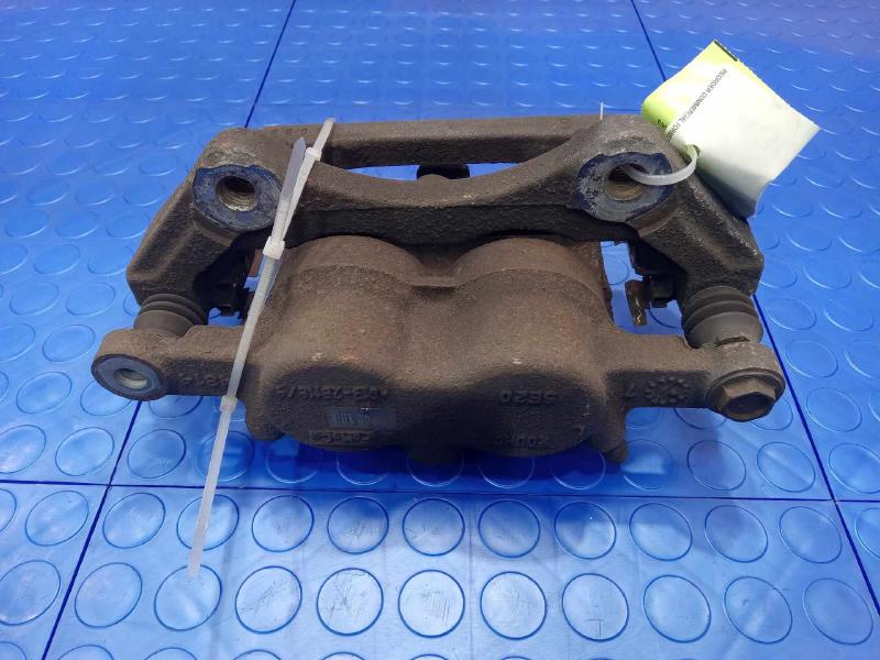 2015 Ford Taurus Caliper