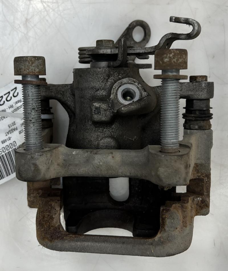2015 Volkswagen Passat Caliper