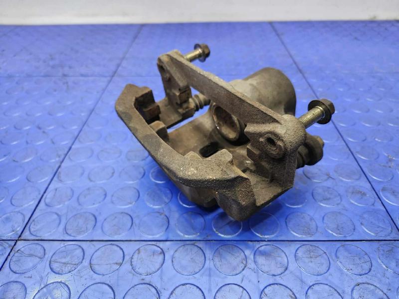 2015 Subaru Forester Caliper