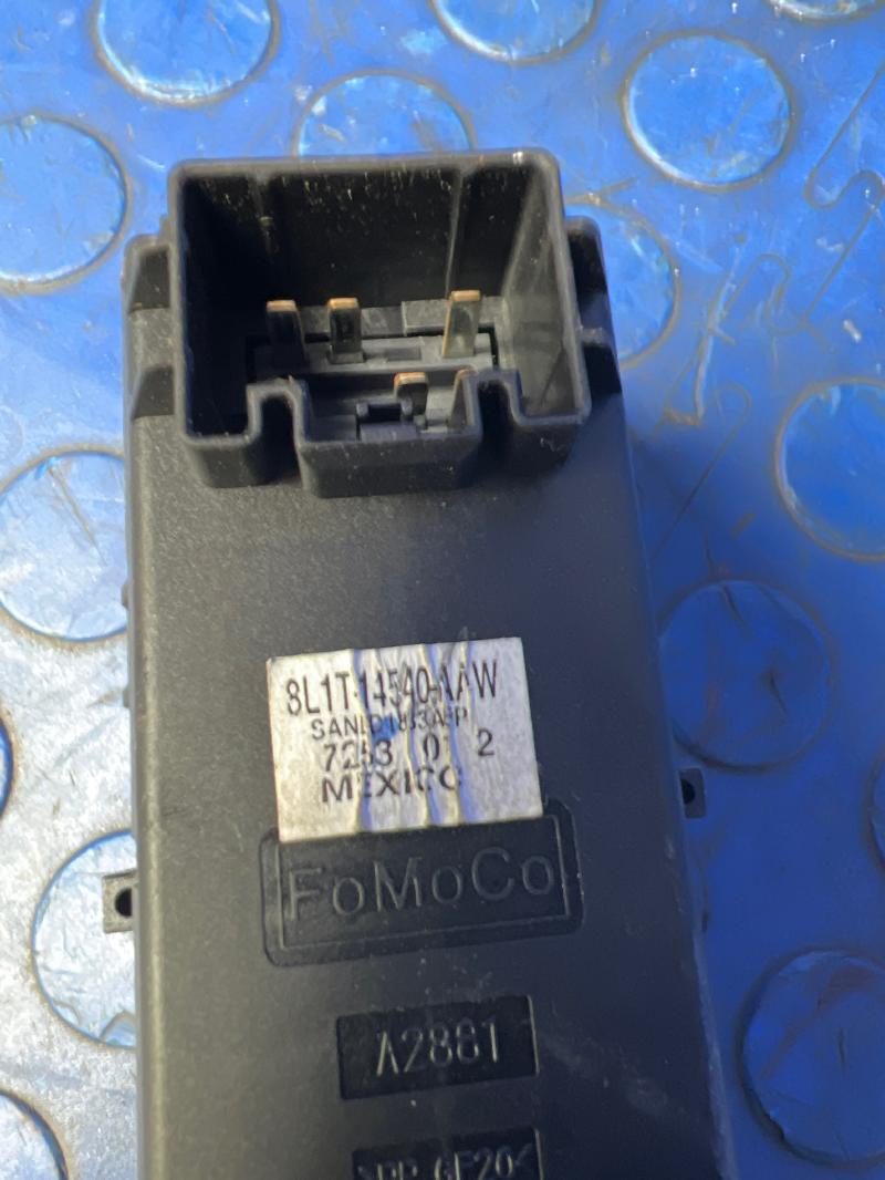2008 Ford Expedition Door Switch Front