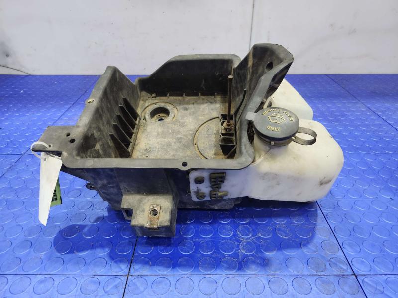 2008 Ford F-250 Super Duty Washer Bottle
