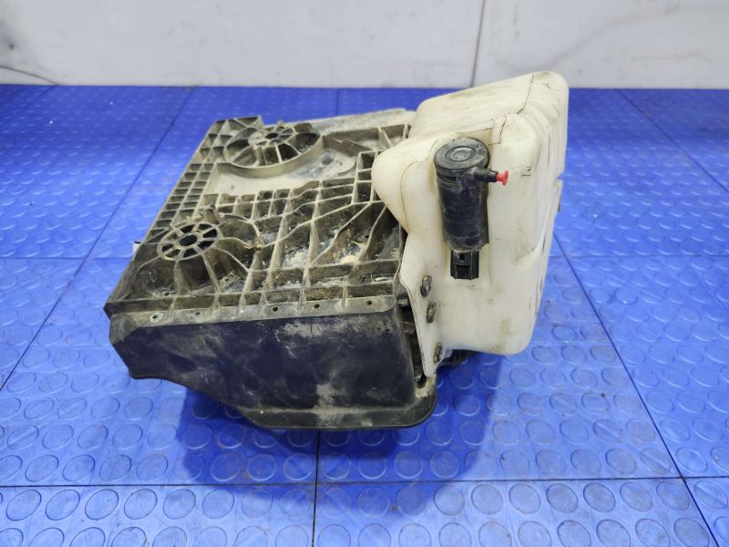2008 Ford F-250 Super Duty Washer Bottle