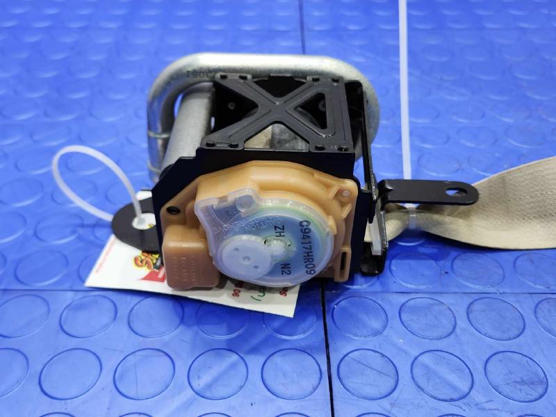 2010 Infiniti EX35 Front Seat Belt