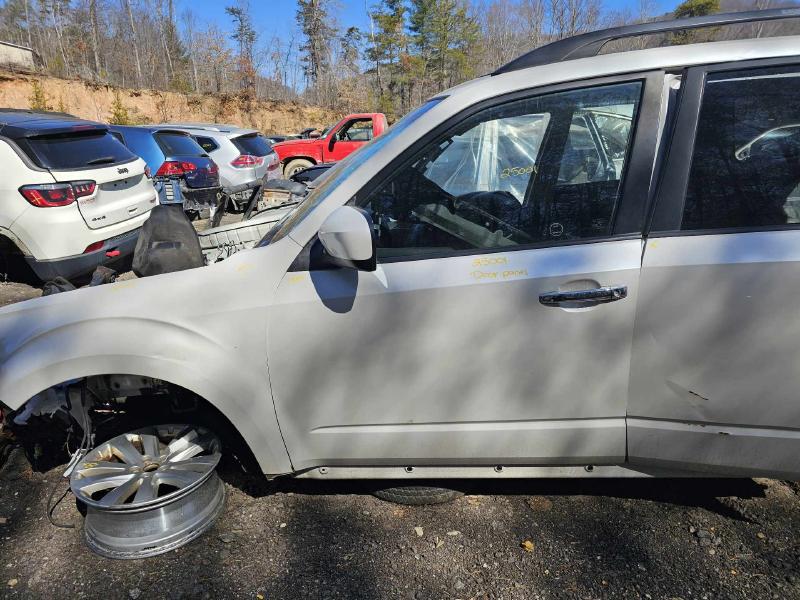 2011 Subaru Forester Front Door