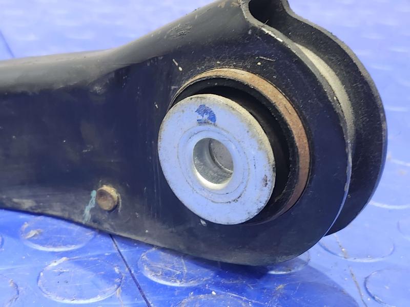 2015 Jeep Grand Cherokee Upper Control Arm Front