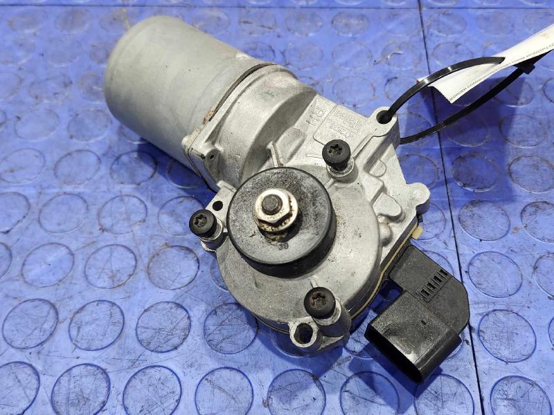 2012 Mercedes ML-Class Wiper Motor Front