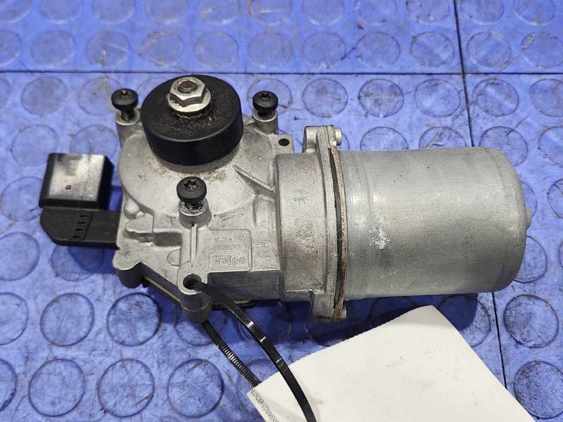 2012 Mercedes ML-Class Wiper Motor Front
