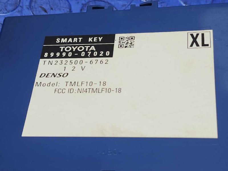 2015 Toyota Avalon Smart Key Control Module Genuine OEM Part 8999007020