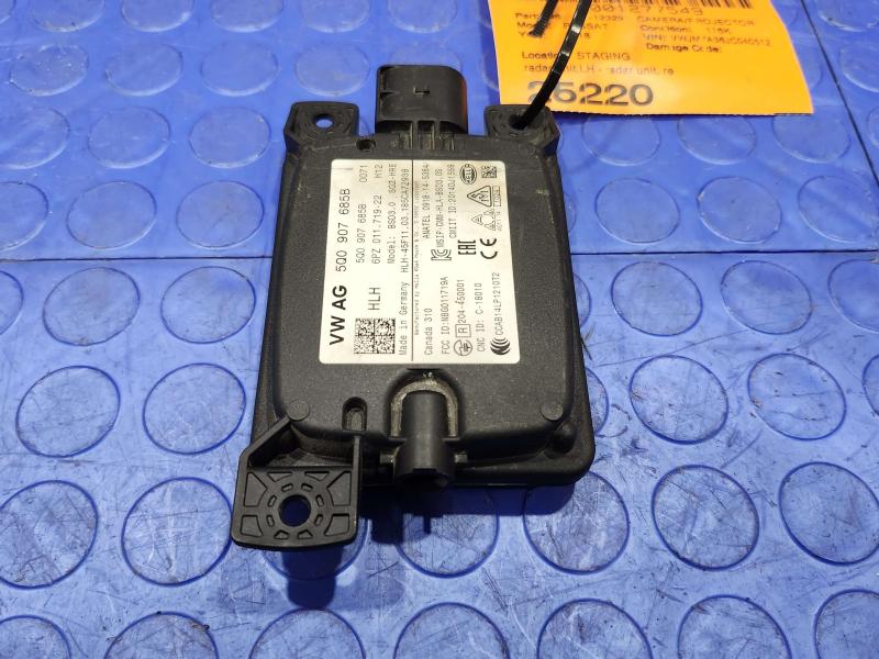2018 Volkswagen Passat Camera/Projector