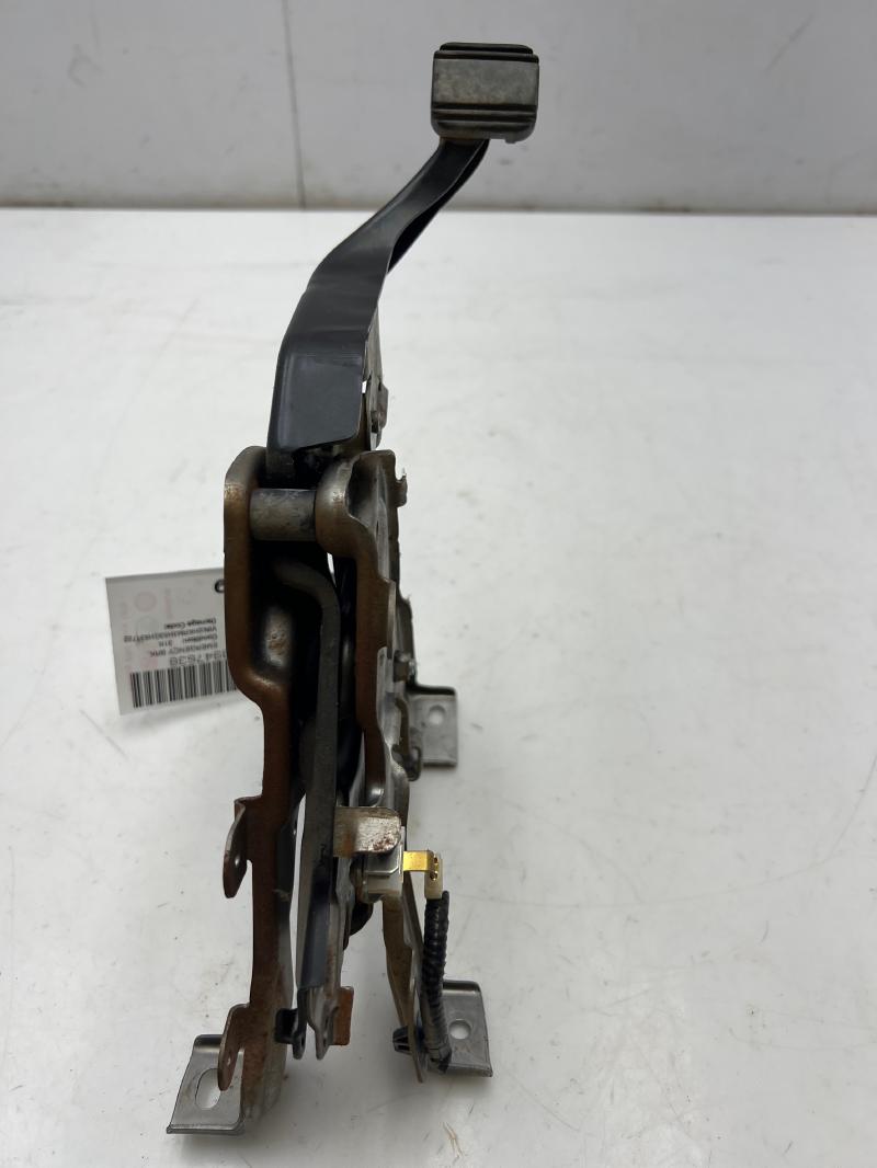 2012 - 2016 Honda CRV Parking Brake Foot Pedal Assembly OEM 47100-T0A-A71