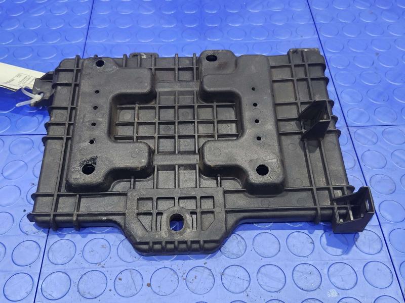 2011 Kia Sorento Battery Tray