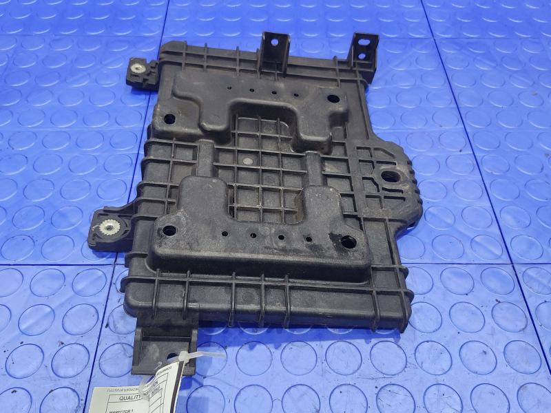 2011 Kia Sorento Battery Tray
