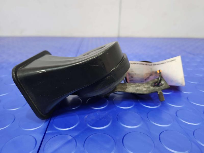 2011-2024 infiniti QX56 QX80 Low Note Horn Assembly Genuine OEM 256201V80A