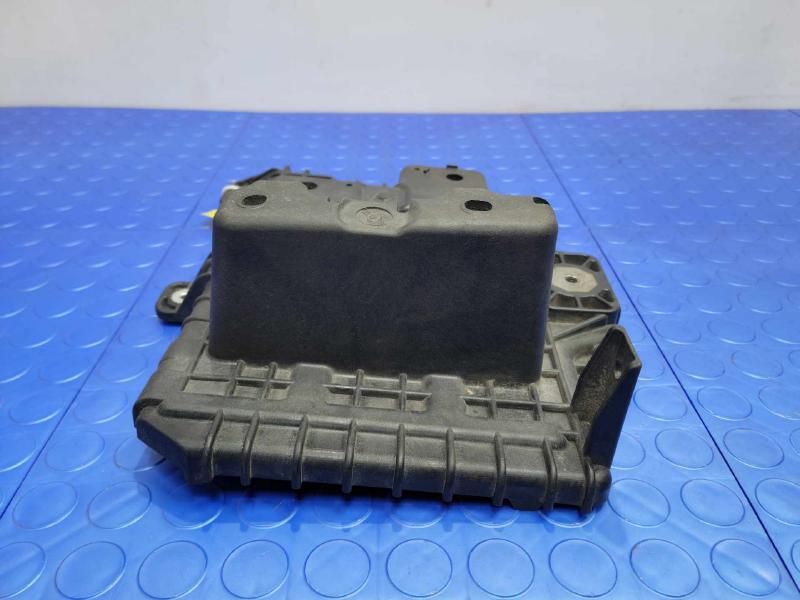 2013 Hyundai Santa Fe Battery Tray