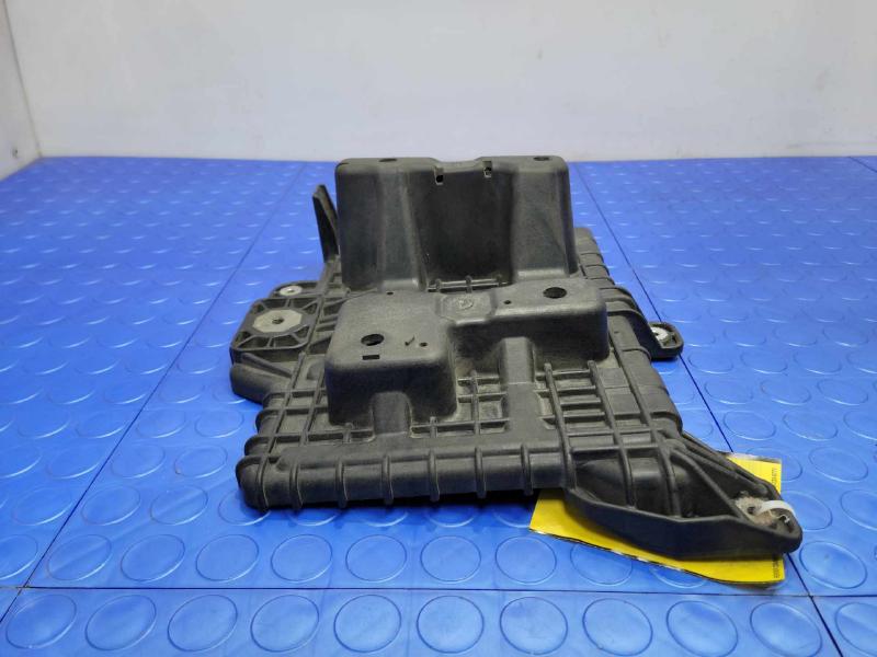 2013 Hyundai Santa Fe Battery Tray