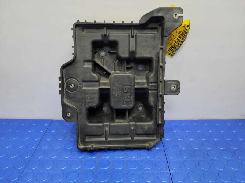 2013 Hyundai Santa Fe Battery Tray
