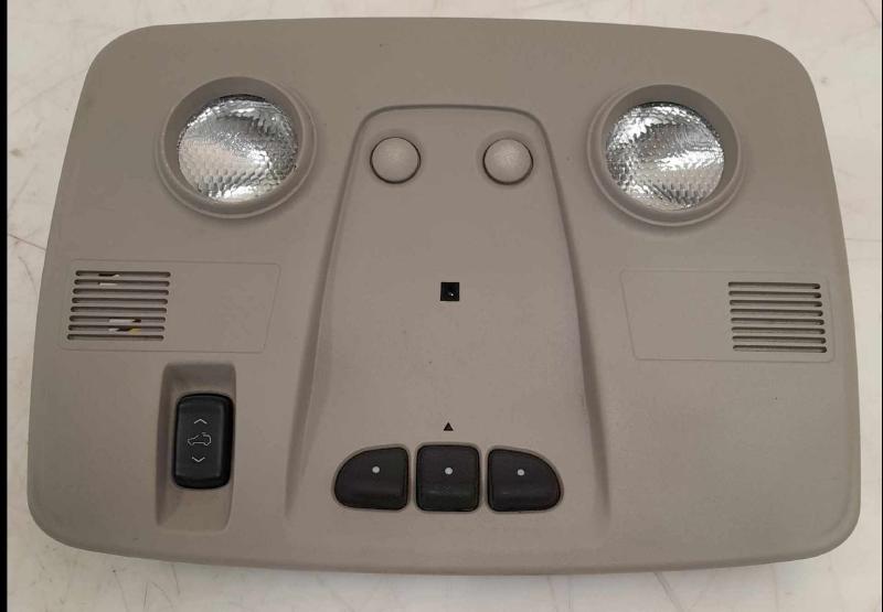 2013 Chevrolet Traverse Front Console