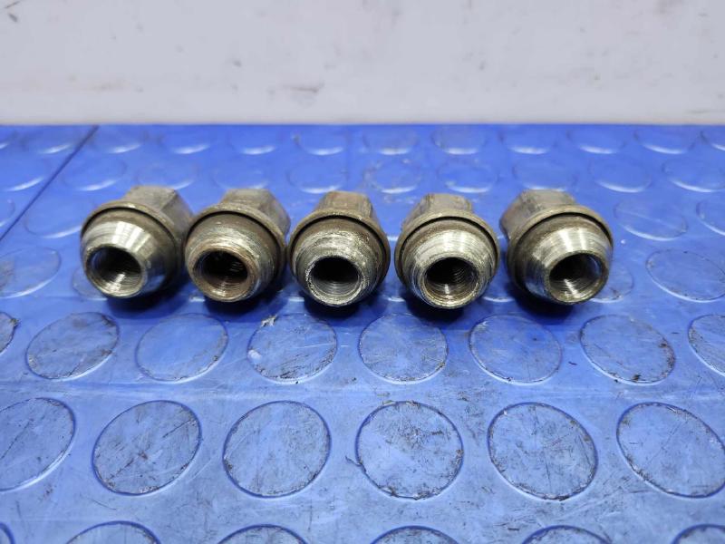 2014 Ram 1500 Lug Nuts