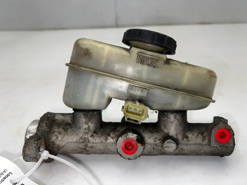 2001 - 2011 Ford Crown Victoria Brake Master Cylinder w/o Trac Cntrl OEM 6W1Z2140BA