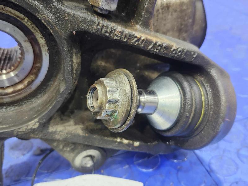 2012 Mercedes ML-Class Rear Knuckle/Stub Axle
