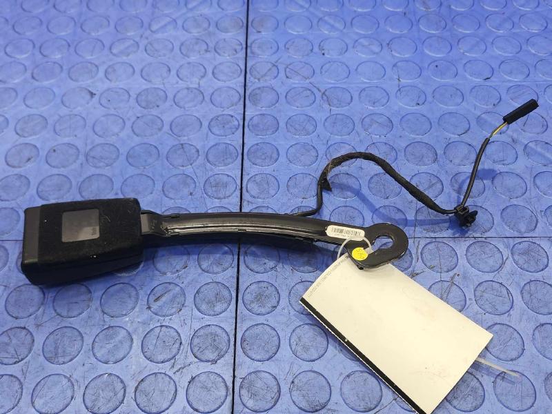 2015 Volkswagen Golf Front Seat Belt