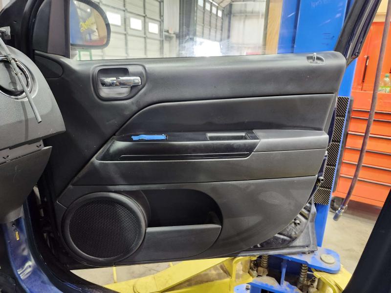 2012 Jeep Compass Front Door Trim Panel