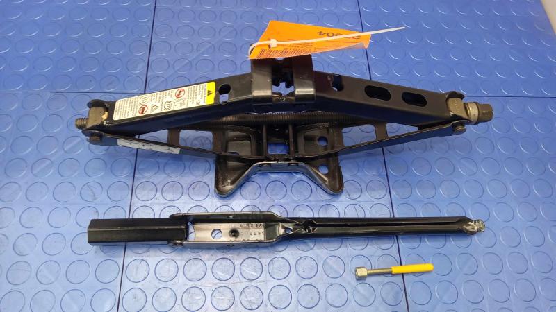 2008 Chevrolet Impala Jack Assembly