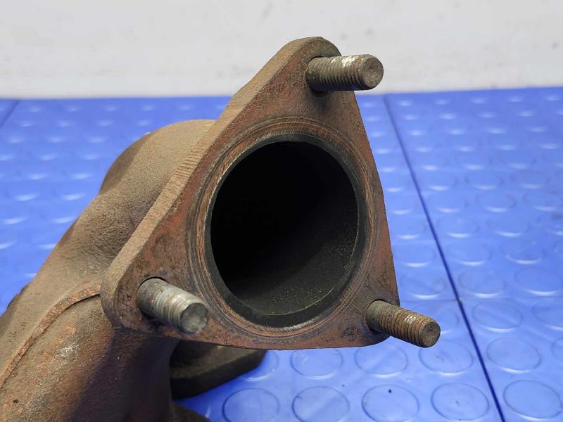 2011 Volkswagen Touareg Exhaust Manifold