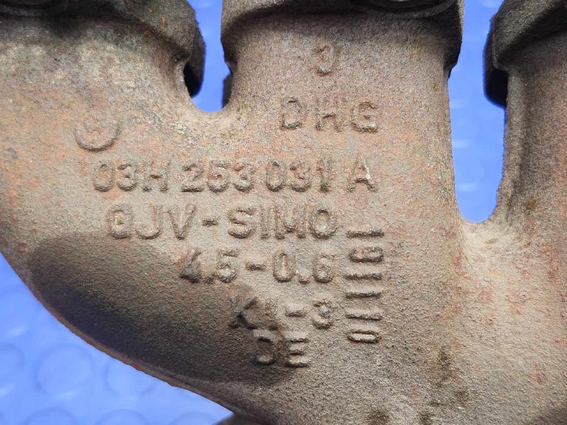 2011 Volkswagen Touareg Exhaust Manifold