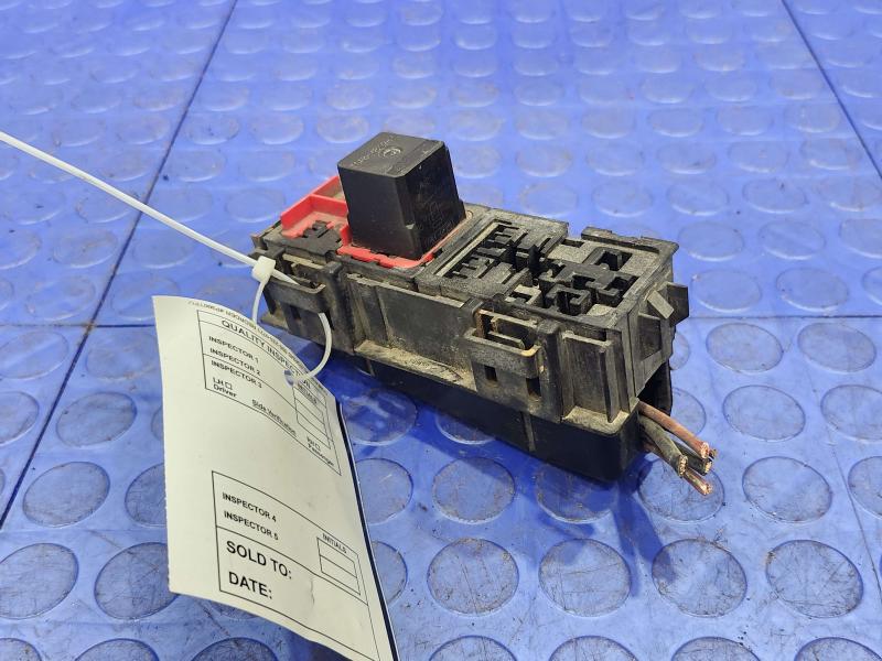 2004 Ford Explorer Engine Fuse Box