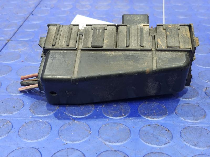 2004 Ford Explorer Engine Fuse Box