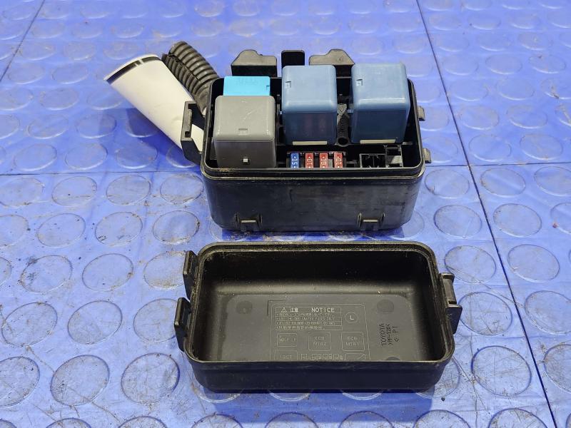 2010 Lexus RX350 RX450H Engine Fuse Box