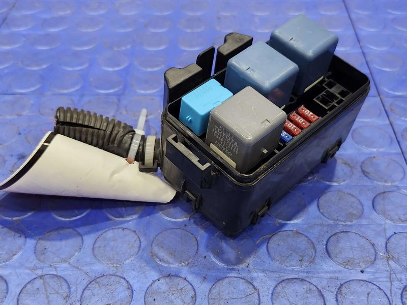 2010 Lexus RX350 RX450H Engine Fuse Box