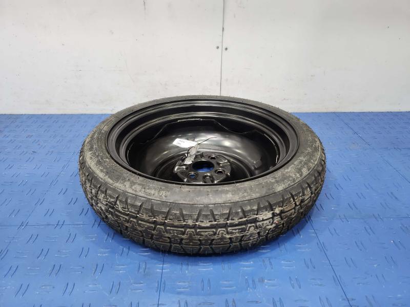2013 Toyota Yaris Wheel