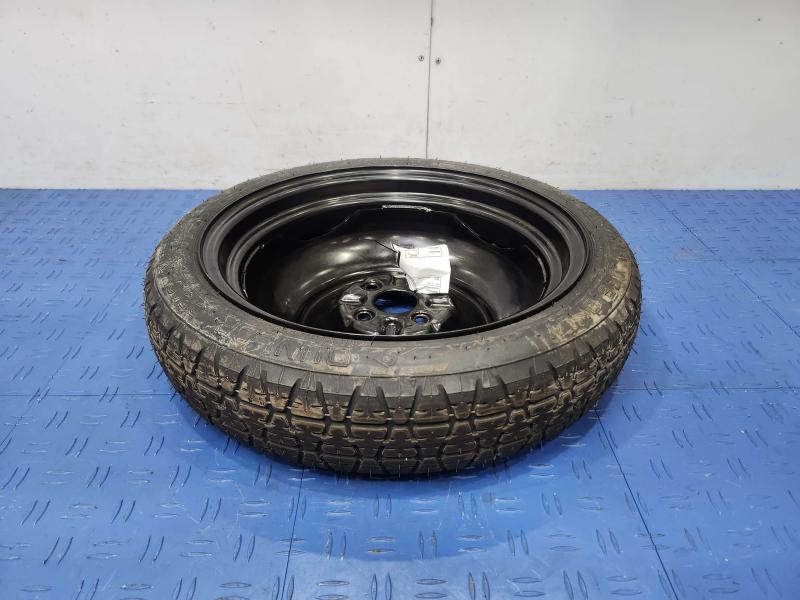 2013 Toyota Yaris Wheel