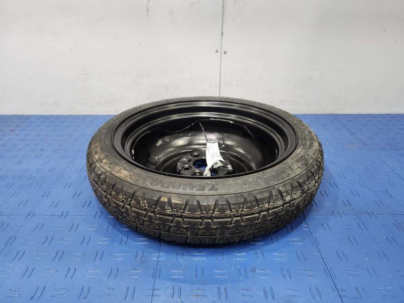 2013 Toyota Yaris Wheel