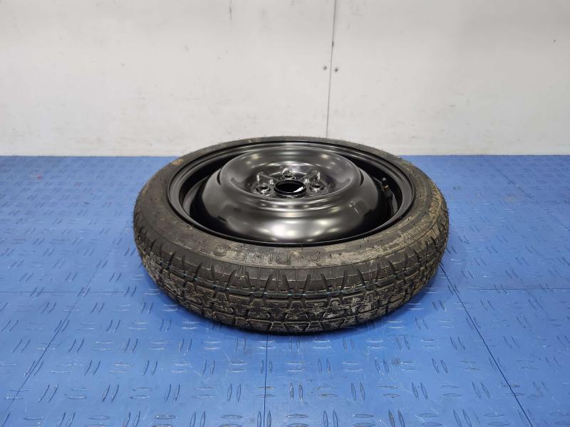 2013 Toyota Yaris Wheel