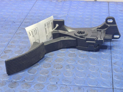 2014-2015 Dodge Durango Accelerator Pedal Assembly Genuine OEM Part 52124785AE