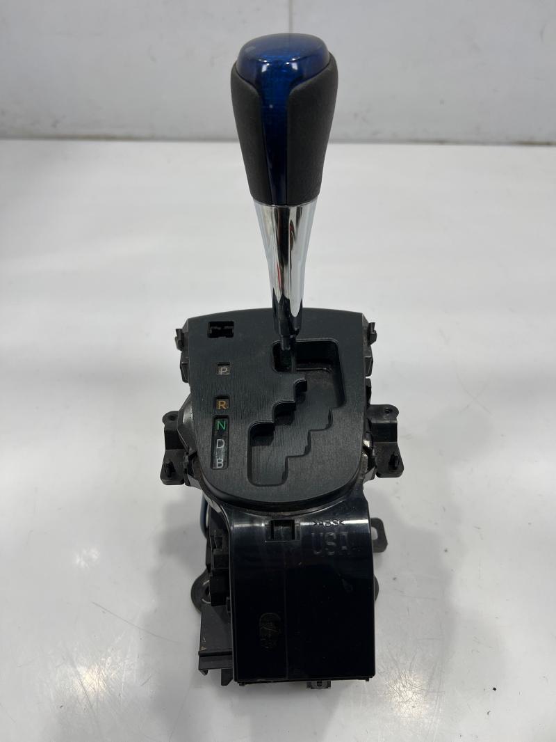 2012 - 2019 Toyota Prius C Automatic Gear Shifter Assembly OEM 33560-52570