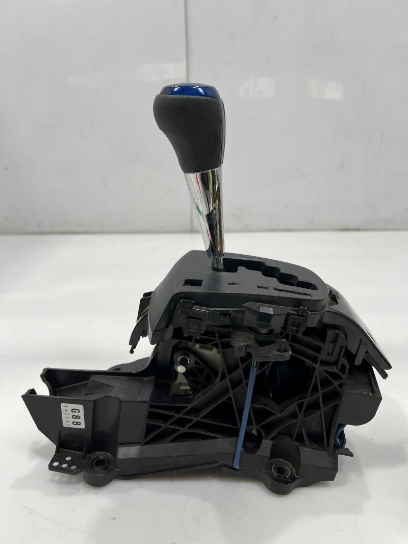 2012 - 2019 Toyota Prius C Automatic Gear Shifter Assembly OEM 33560-52570