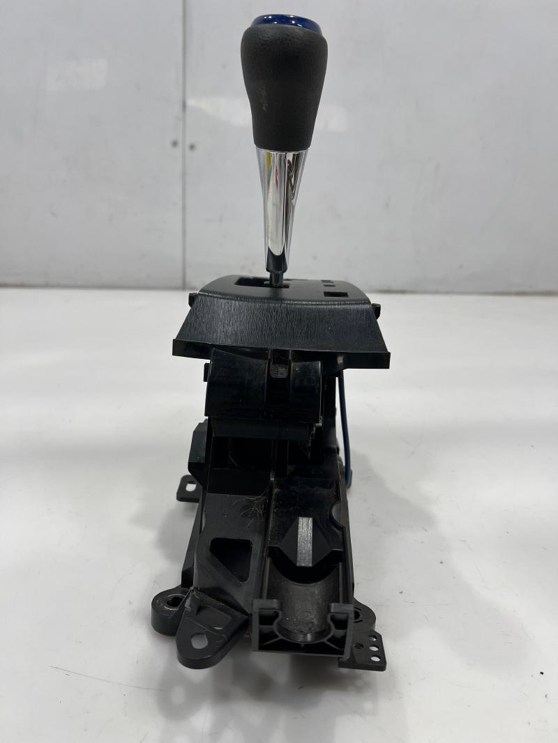 2012 - 2019 Toyota Prius C Automatic Gear Shifter Assembly OEM 33560-52570